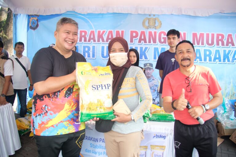 Ditreskrimsus Polda Kalsel Gelar Gerakan Pangan Murah, Sediakan 6 Ton Beras SPHP