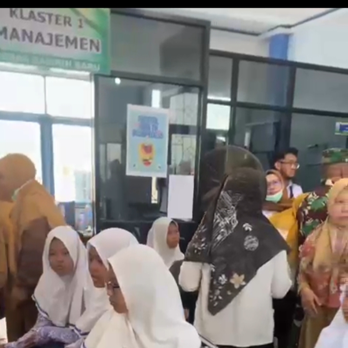 Usai Makan Ayam Asam Manis MBG, Siswa SMPN 33 Banjarmasin Muntah dan Pusing