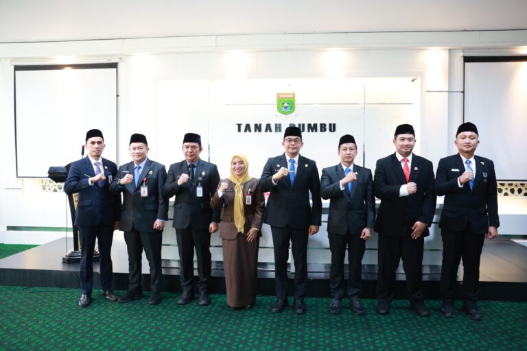 Bupati Andi Rudi Latif Targetkan Tanah Bumbu Bebas Pengangguran, Gen Z Diminta Siap Isi Era Industri