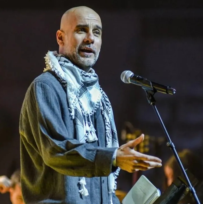Kenakan Keffiyeh, Pep Guardiola Sampaikan Jeritan Anak-Anak Gaza