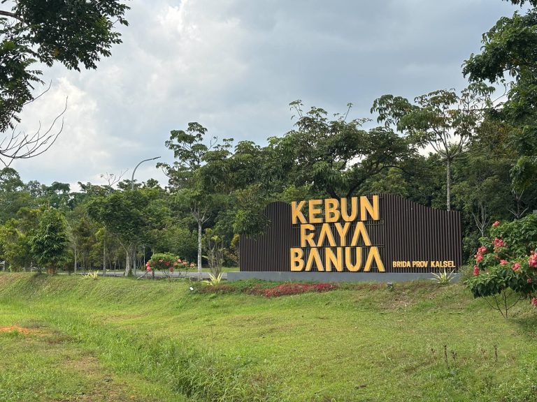 Healing Bareng Keluarga Pasca Lebaran, Kebun Raya Banua Resmi Dibuka Lagi