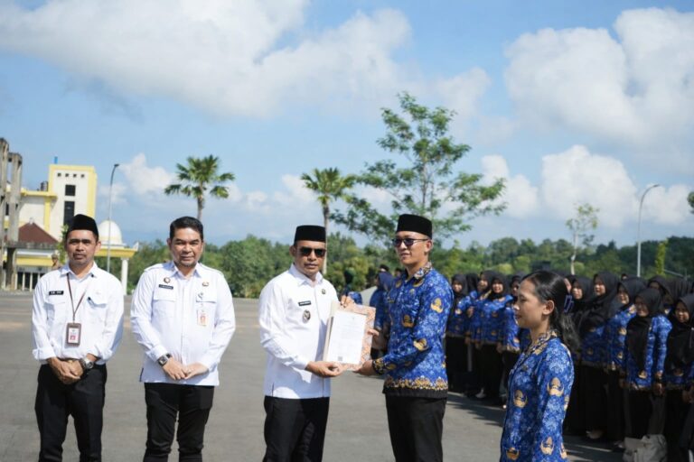 Ratusan PNS Resmi Dilantik, Pemkab Kotabaru Tekankan Disiplin ASN