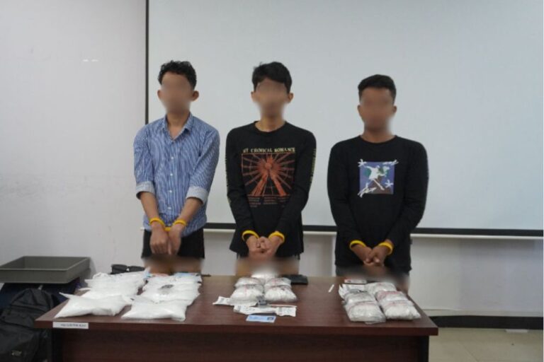 Modus Koper Pakaian, Penyelundupan 4 Kg Sabu Berhasil Digagalkan di Bandara Pekanbaru