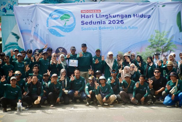 Banjar Perkuat Pengelolaan Sampah, Sekda Turun Langsung dalam Aksi Bersih-Bersih Hari Lingkungan Hidup Sedunia