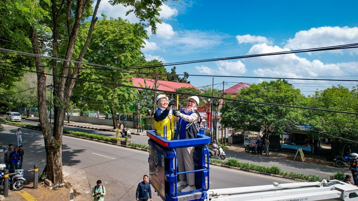 Pemkot Banjarbaru Mulai Tertibkan Kabel Semrawut, Provider Diminta Segera Pindah ke Bawah Tanah