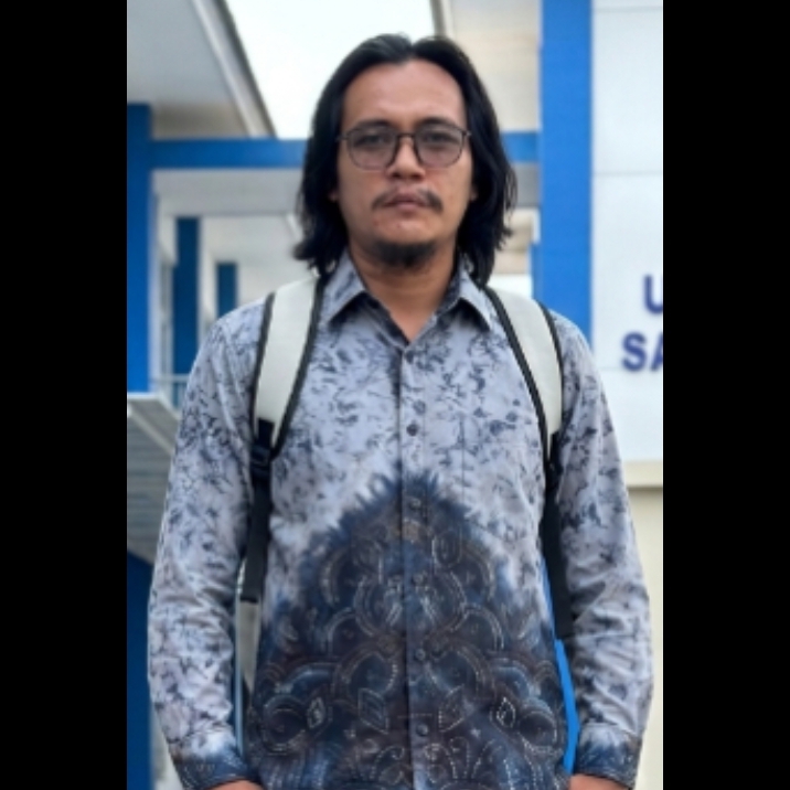 Menahan Napas di Tengah Inflasi: Mengapa Kelas Menengah Kita Paling Rentan Frustrasi Sosial?
