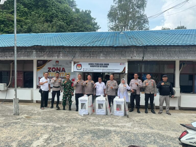Pilkades Pulau Sembilan, Ribuan Logistik Dikirim Menembus Laut