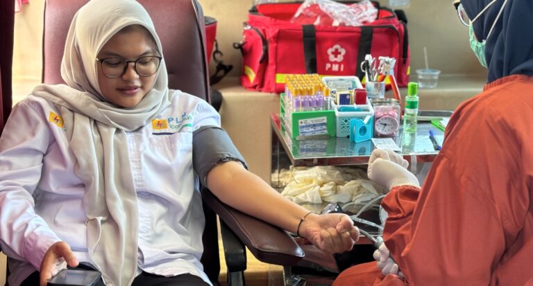 PLN Icon Plus SBU Regional Kalimantan Gelar Aksi Donor Darah