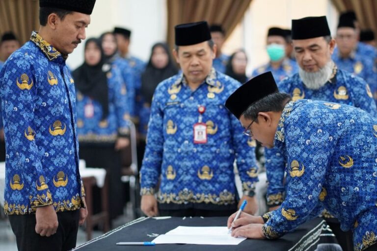 Bupati Banjar Lantik 78 Pejabat Administrator dan Pengawas